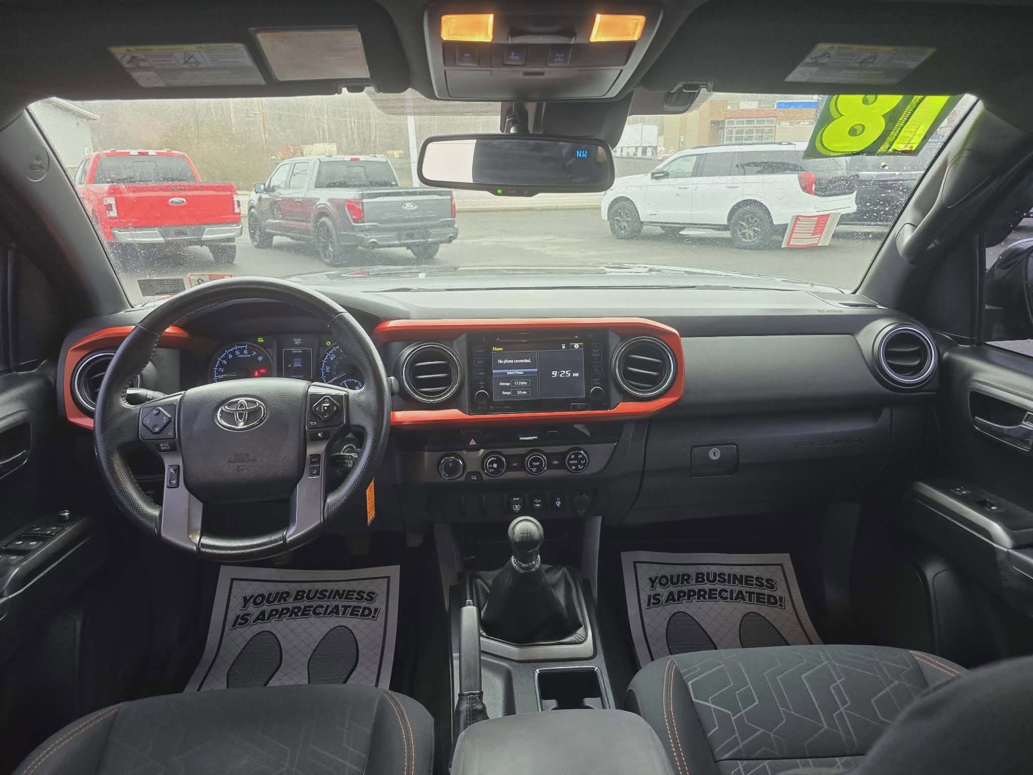 Used 2018 Toyota Tacoma TRD Off-Road image 16