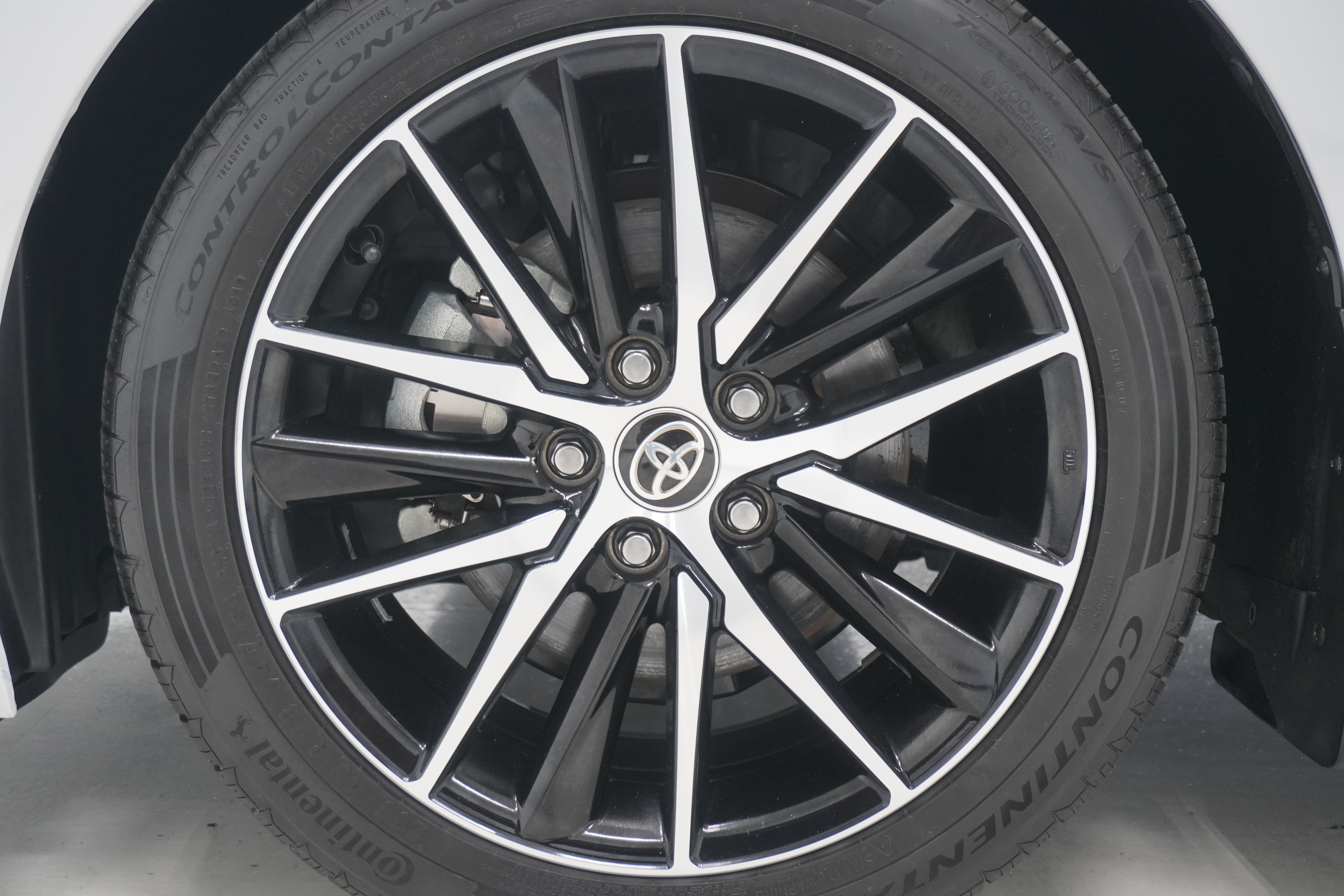 Used 2023 Toyota Camry SE FWD image 26