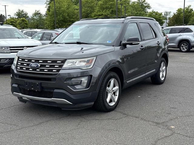 Used 2016 Ford Explorer XLT w/ Equipment Group 202A AWD/4WD image 5