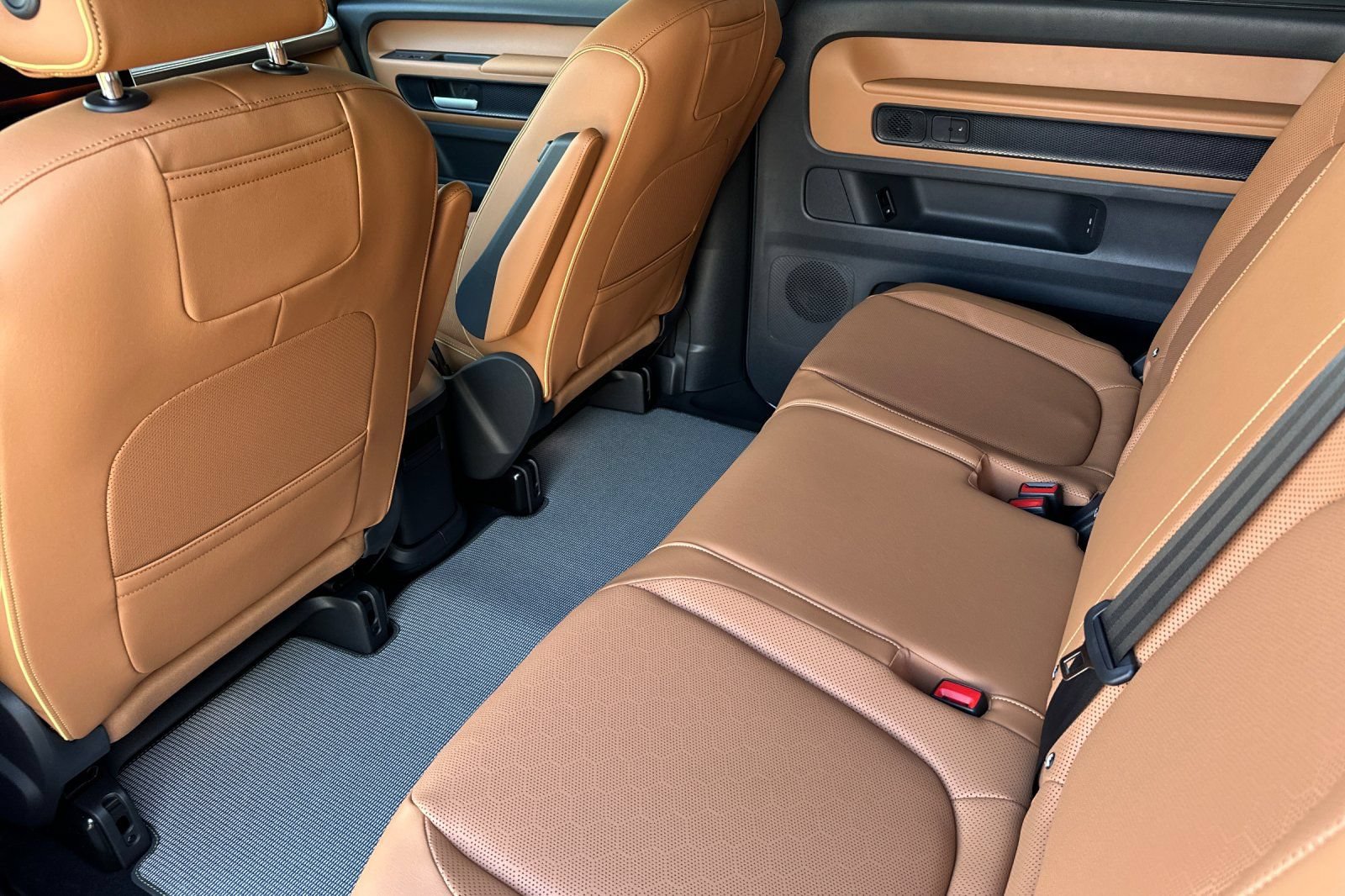New 2025 Volkswagen ID. Buzz Pro S RWD image 12