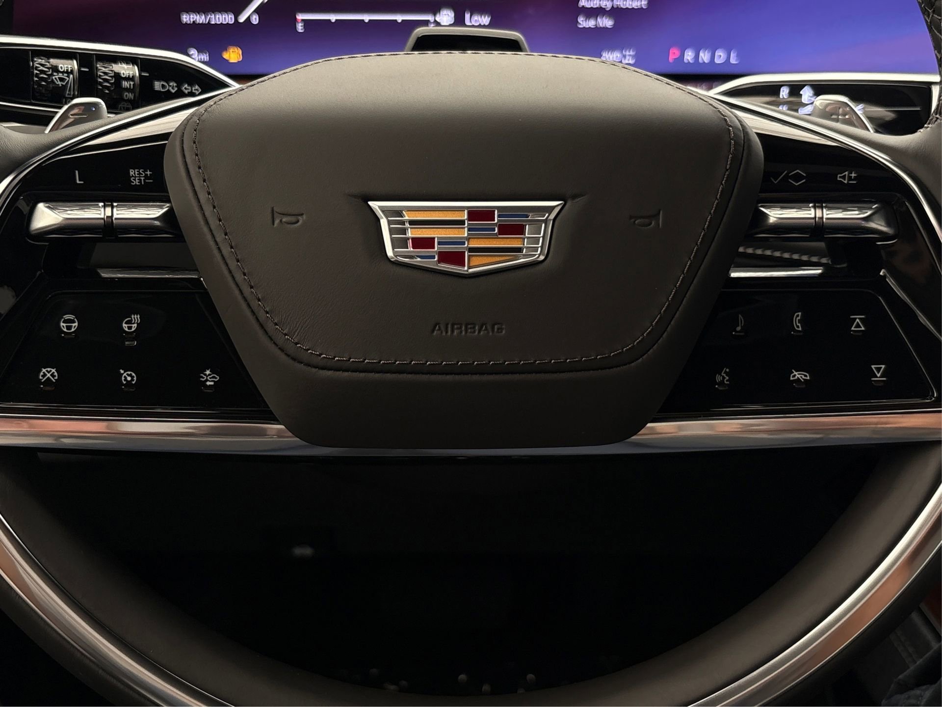 Used 2025 Cadillac Escalade Sport Platinum w/ LPO, ONYX Package image 19