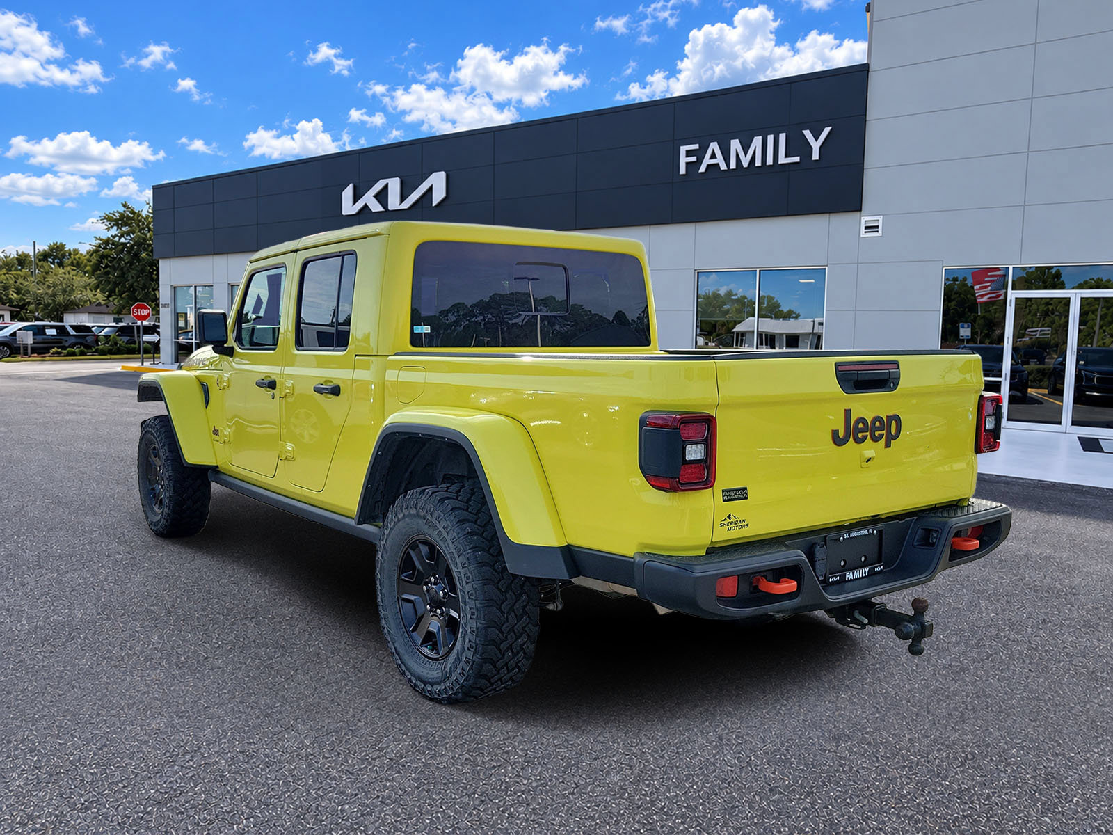 Used 2023 Jeep Gladiator Mojave w/ LED Lighting Group AWD/4WD image 4