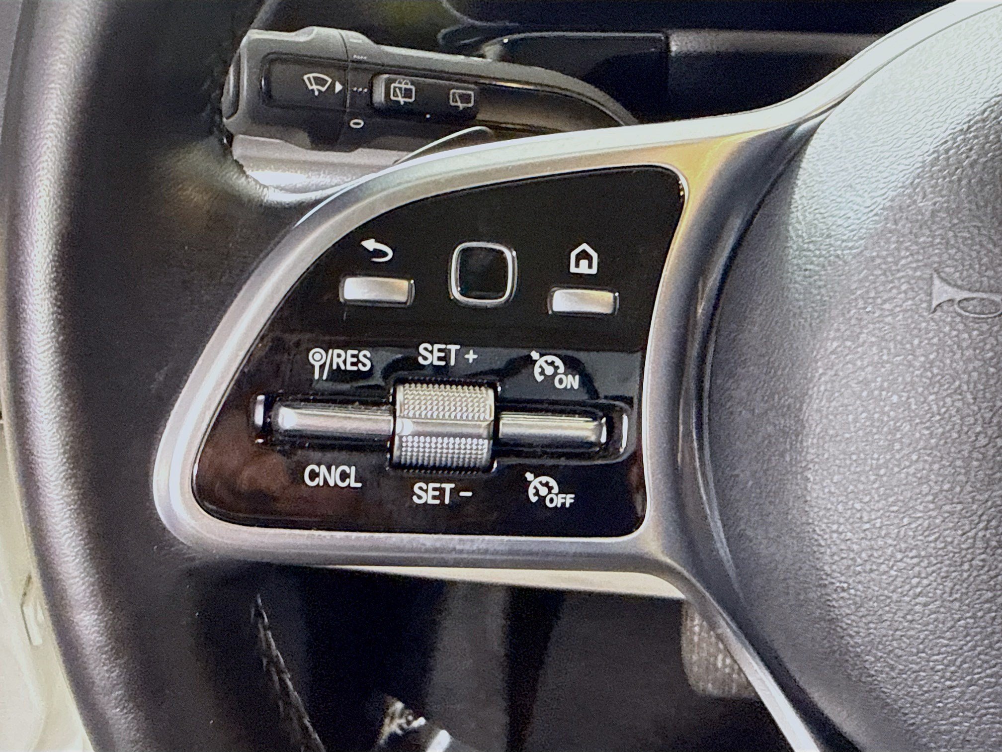 Used 2022 Mercedes-Benz GLA 250 4MATIC image 14