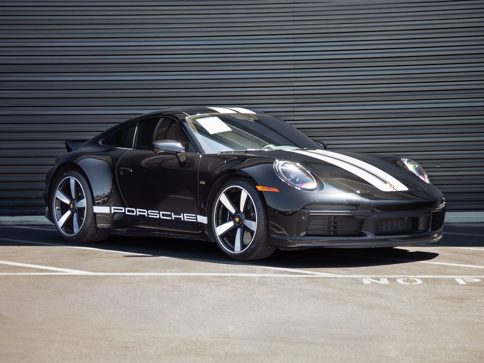 Certified 2023 Porsche 911 Sport Classic RWD image 9