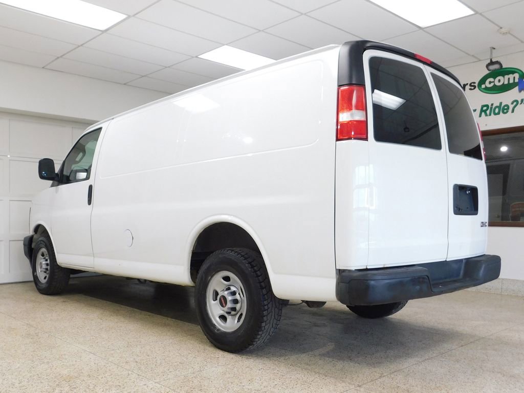 Used 2017 GMC Savana 2500 RWD image 6