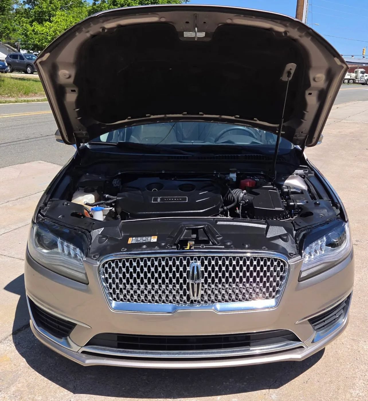 Used 2018 Lincoln MKZ Reserve FWD image 7