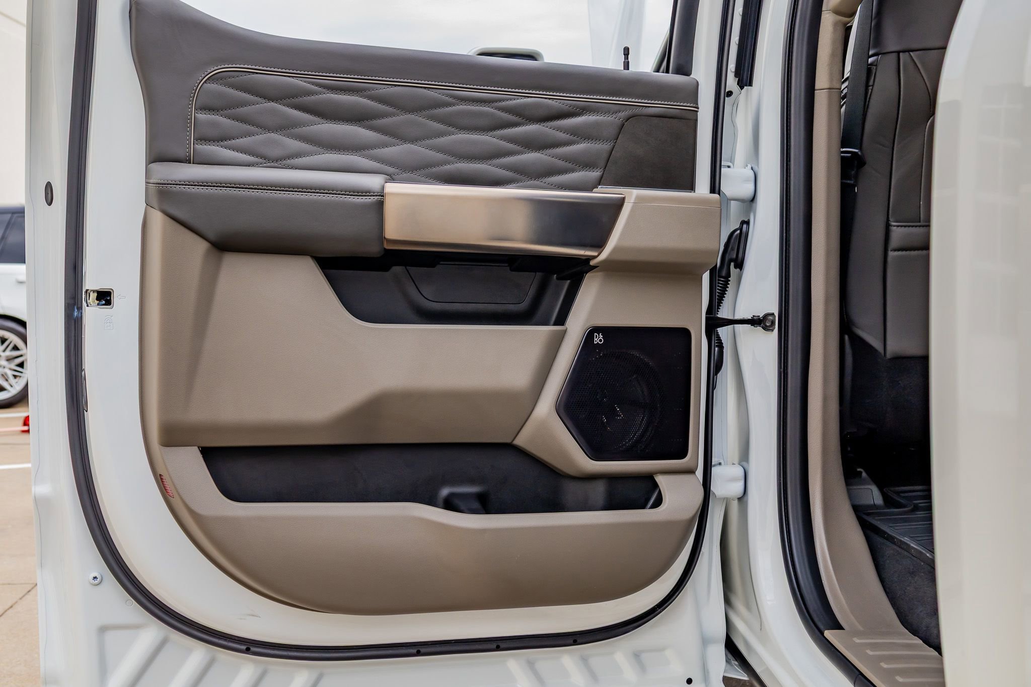 Used 2026 Ford F450 Platinum w/ Platinum Plus Package image 37