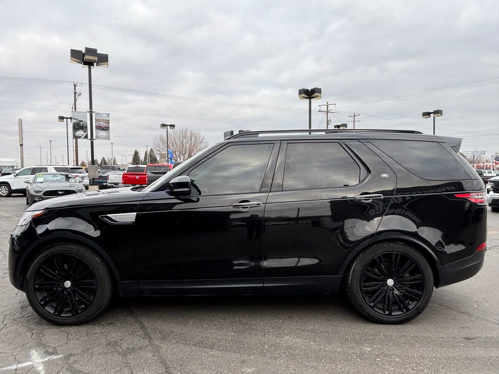 Used 2018 Land Rover Discovery HSE Luxury image 8