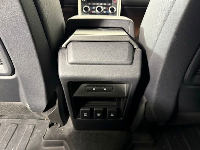 Used 2018 Land Rover Discovery Sport SE image 21