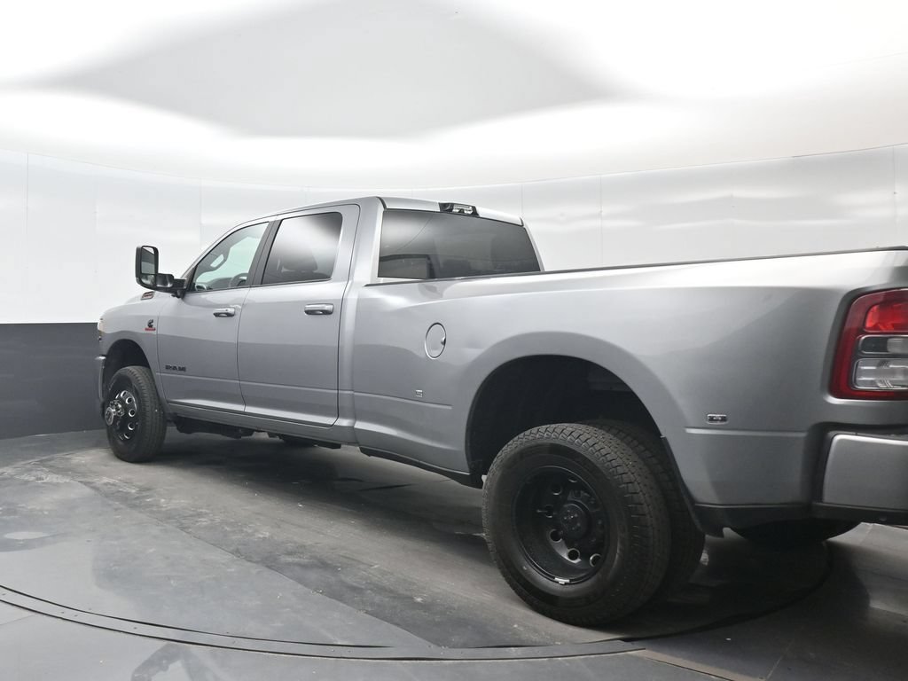Used 2021 RAM 3500 Big Horn w/ Night Edition AWD/4WD image 4