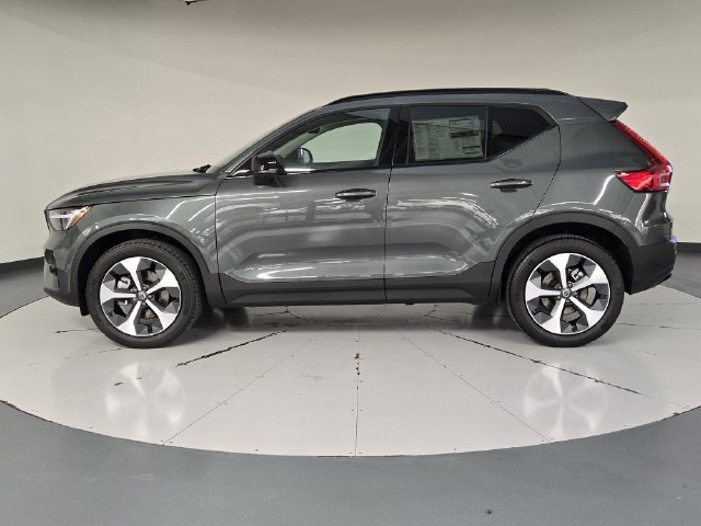 New 2026 Volvo XC40 B5 Plus w/ Protection Package Premier AWD/4WD image 5