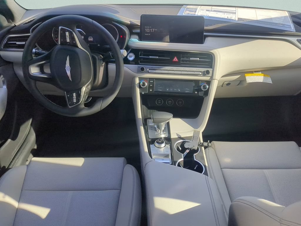 Used 2025 Genesis G70 2.5T RWD image 13