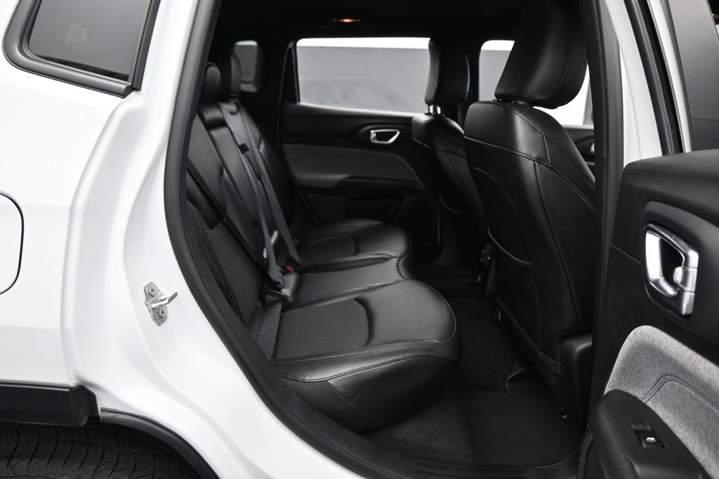 Used 2024 Jeep Compass Latitude AWD/4WD image 33