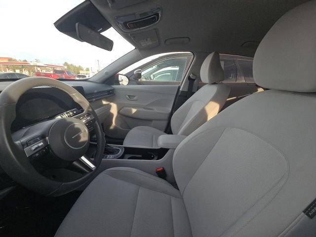 Used 2025 Hyundai Kona SEL image 31
