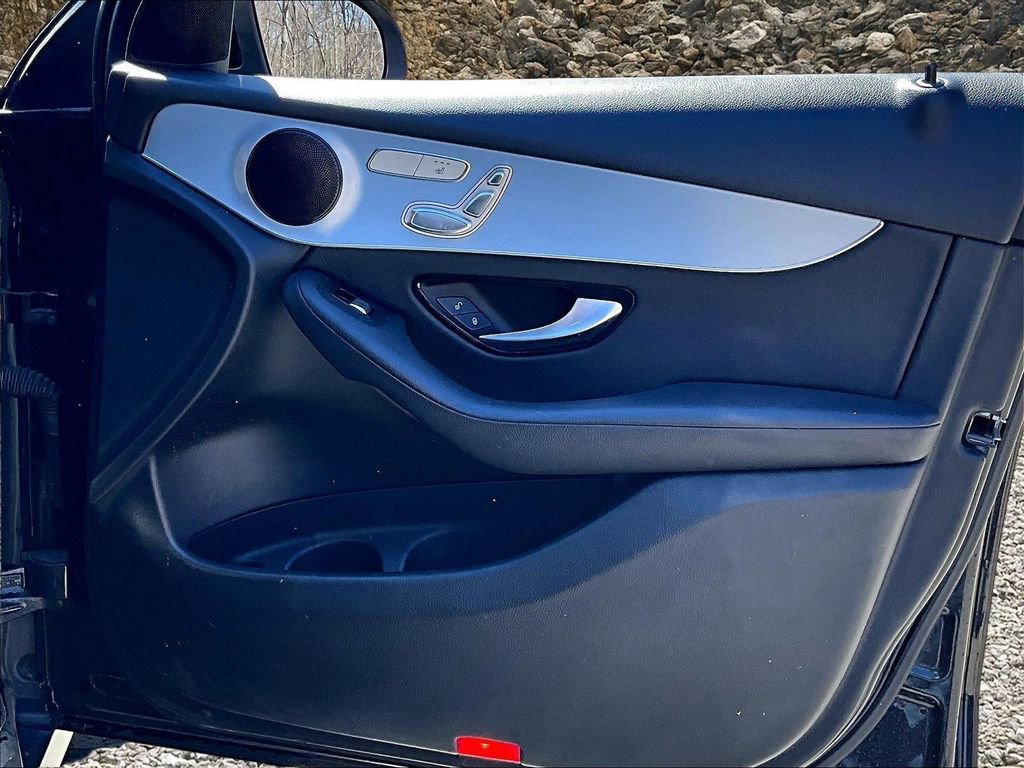 Used 2017 Mercedes-Benz GLC 300 4MATIC image 20