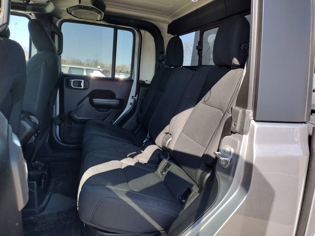 Used 2021 Jeep Gladiator Willys image 8