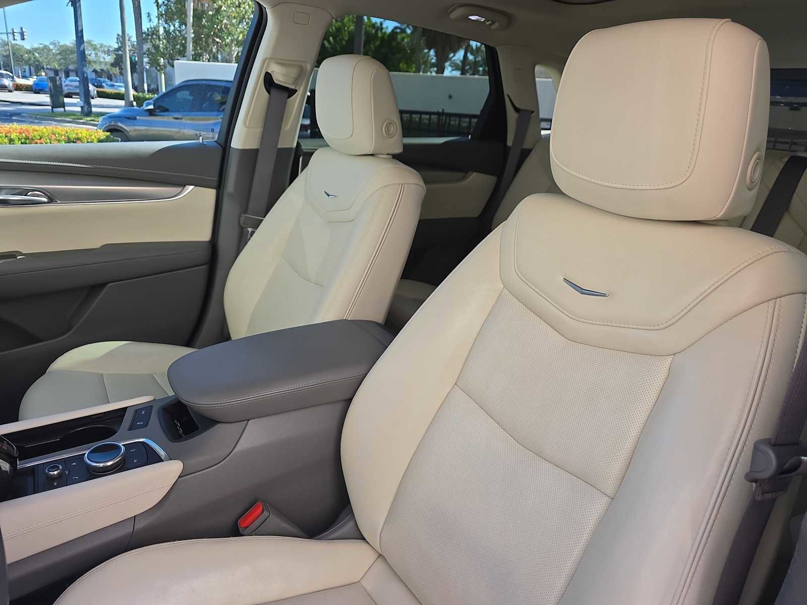 Used 2021 Cadillac XT5 Premium Luxury image 19