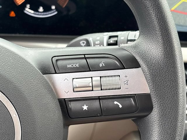 Used 2025 Hyundai Tucson SE AWD/4WD image 17