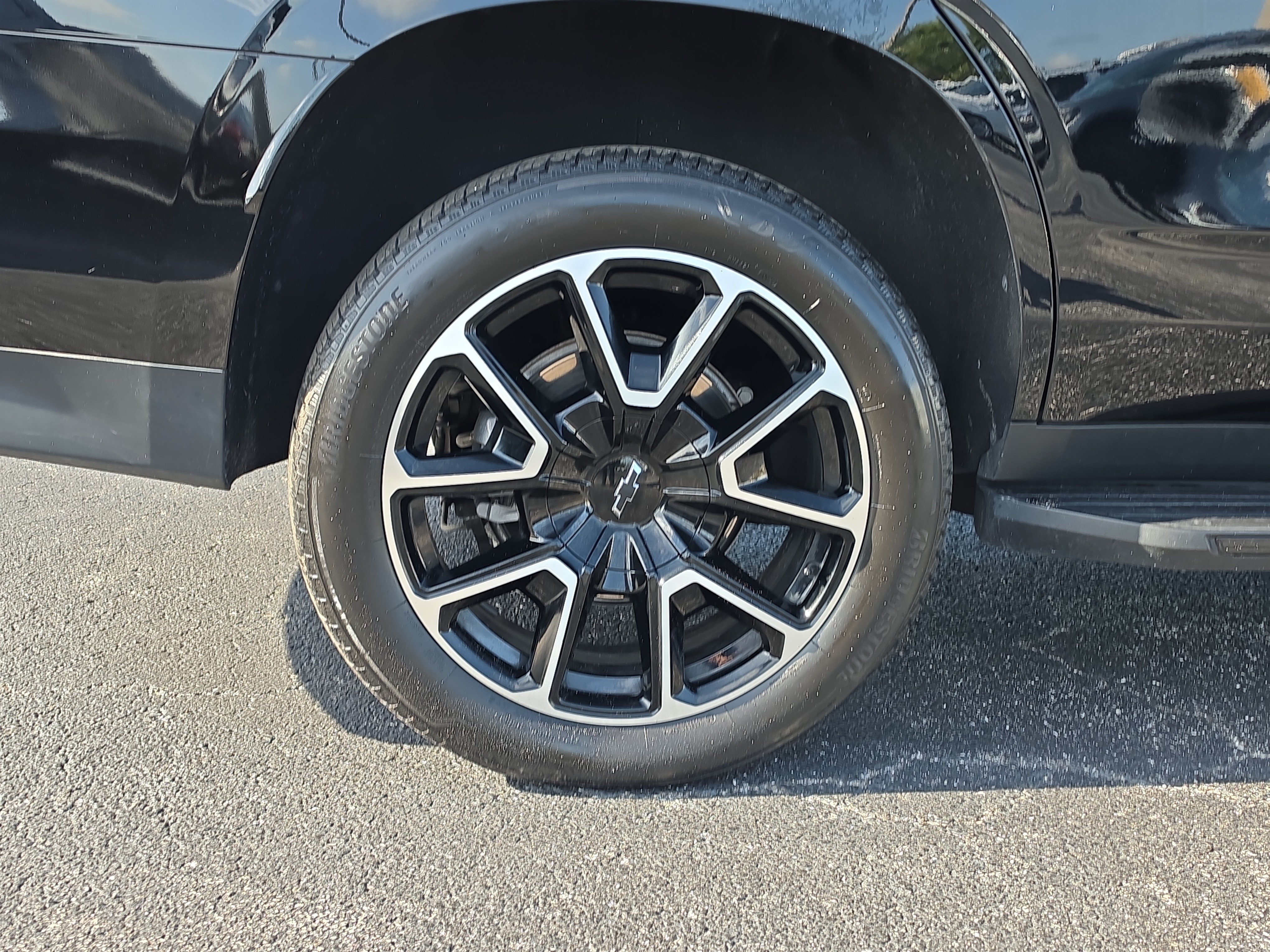 Certified 2024 Chevrolet Tahoe RST w/ Luxury Package AWD/4WD image 5