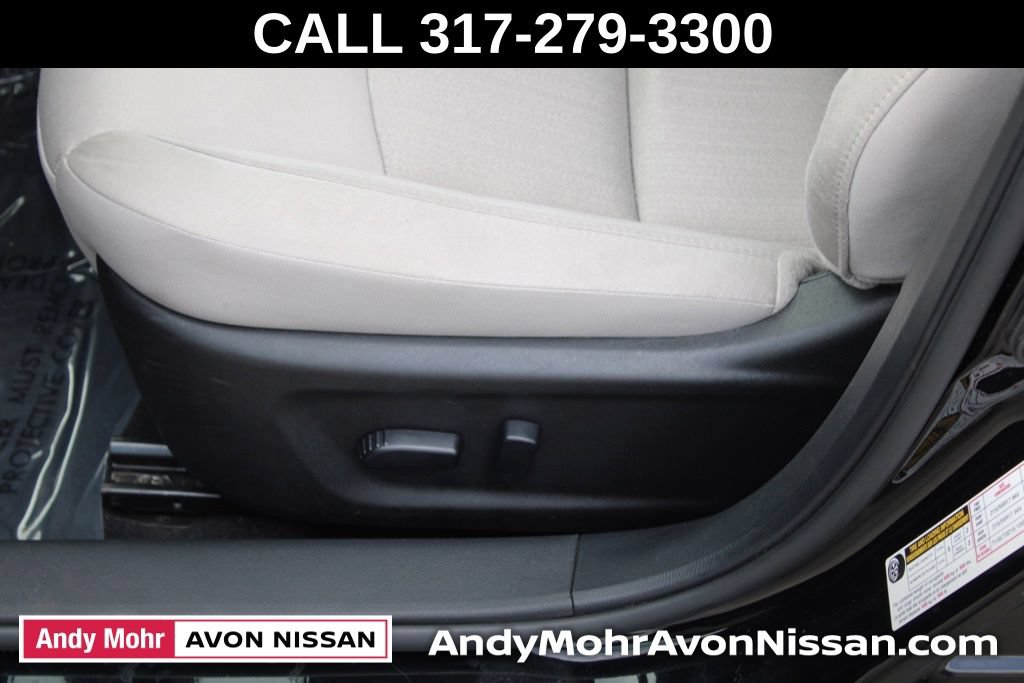 Used 2025 Nissan Altima 2.5 SV FWD image 16