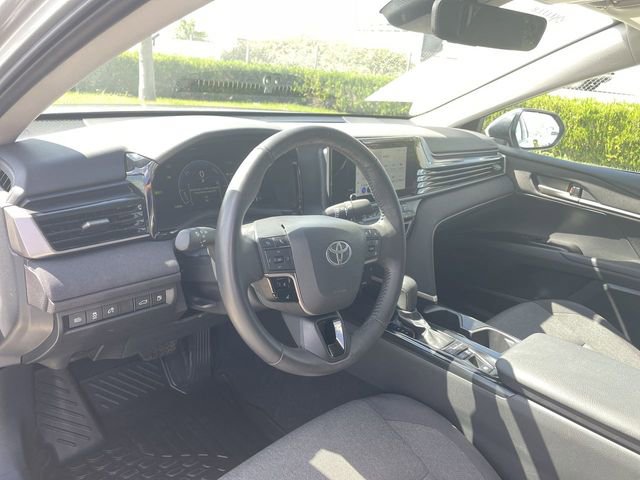 Used 2025 Toyota Camry LE w/ Convenience Package image 10