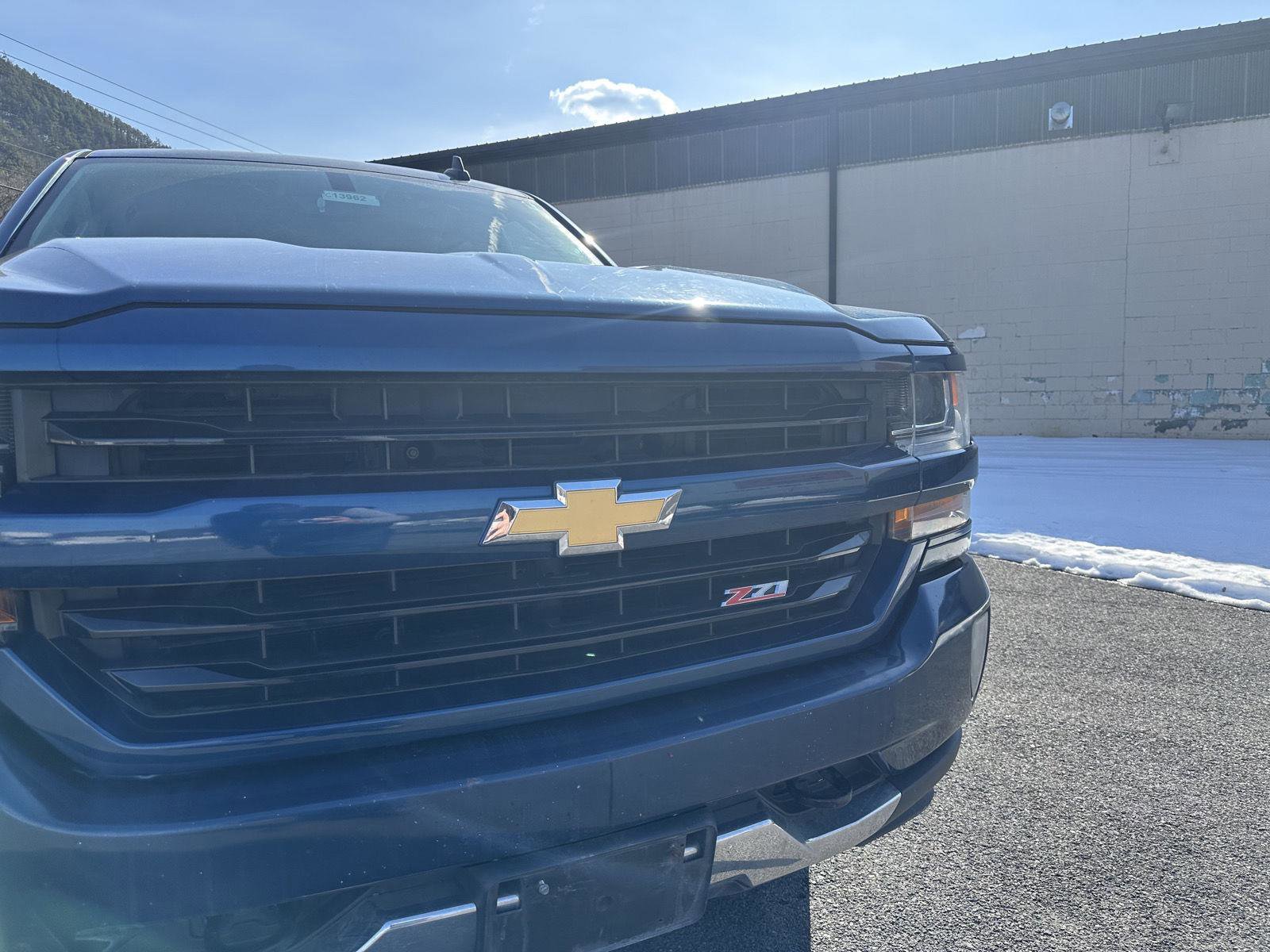 Used 2017 Chevrolet Silverado 1500 LT w/ All Star Edition image 3