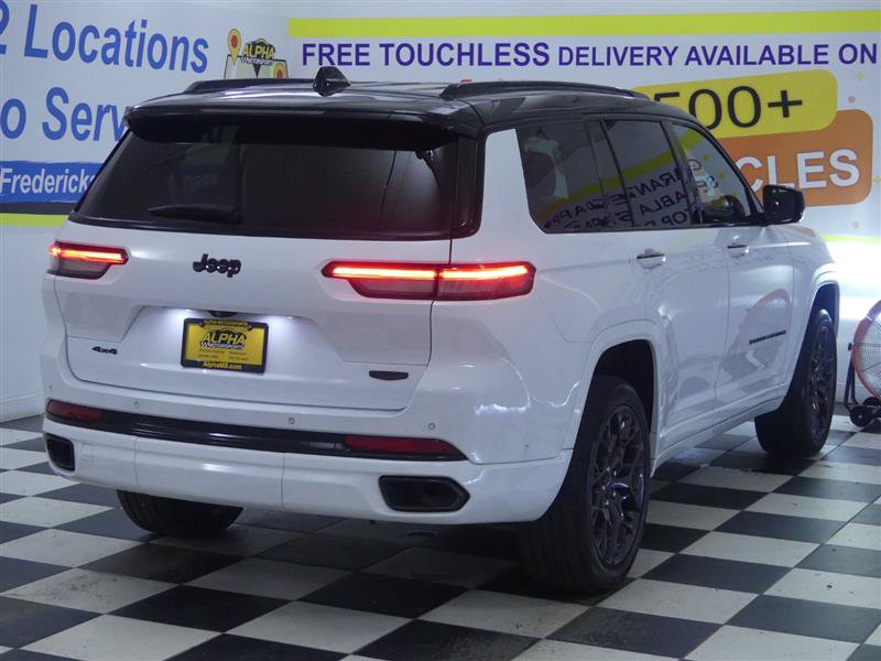 Used 2023 Jeep Grand Cherokee L Summit AWD/4WD image 8
