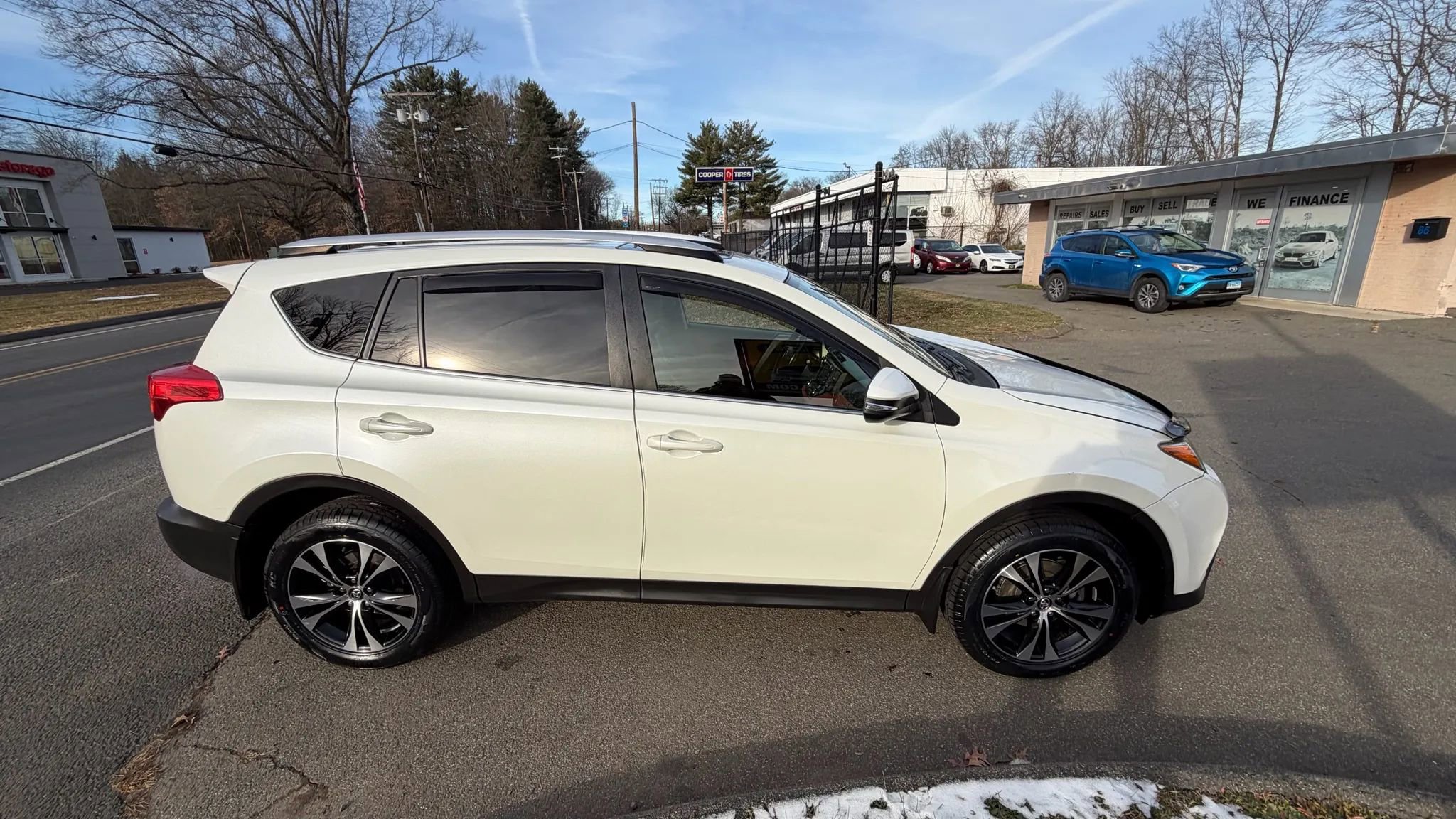 Used 2015 Toyota RAV4 Limited image 6