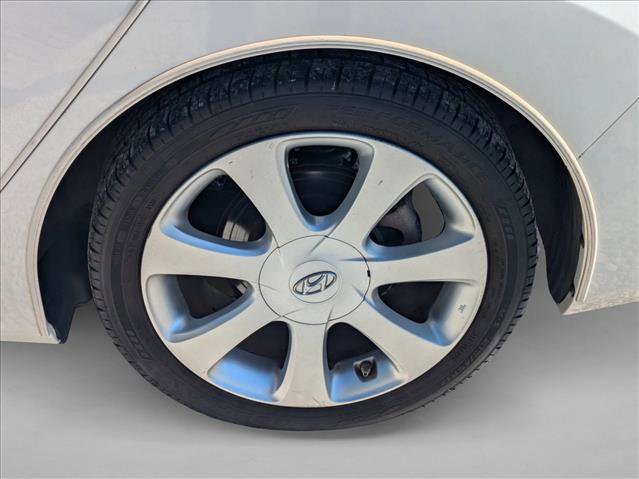 Used 2013 Hyundai Elantra Limited w/ Technology Pkg image 6