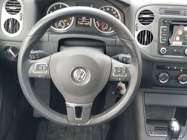 Used 2013 Volkswagen Tiguan SE image 12