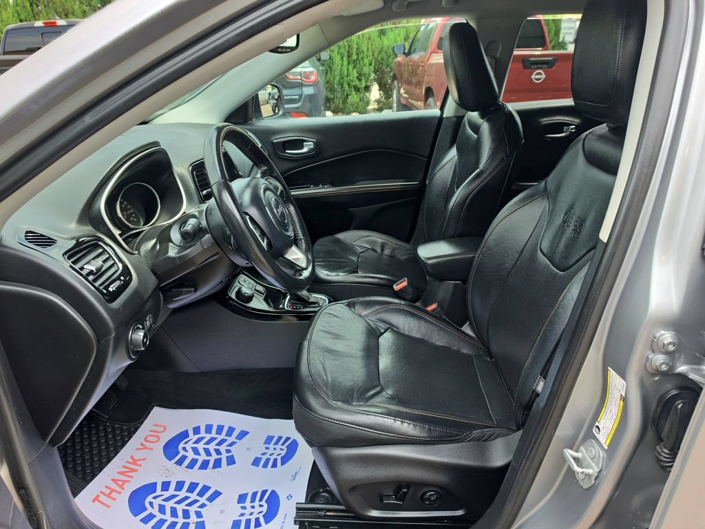 Used 2018 Jeep Compass Limited w/ Navigation Group AWD/4WD image 9