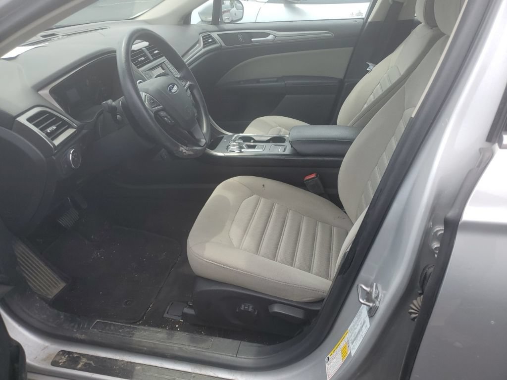 Used 2017 Ford Fusion S FWD image 4