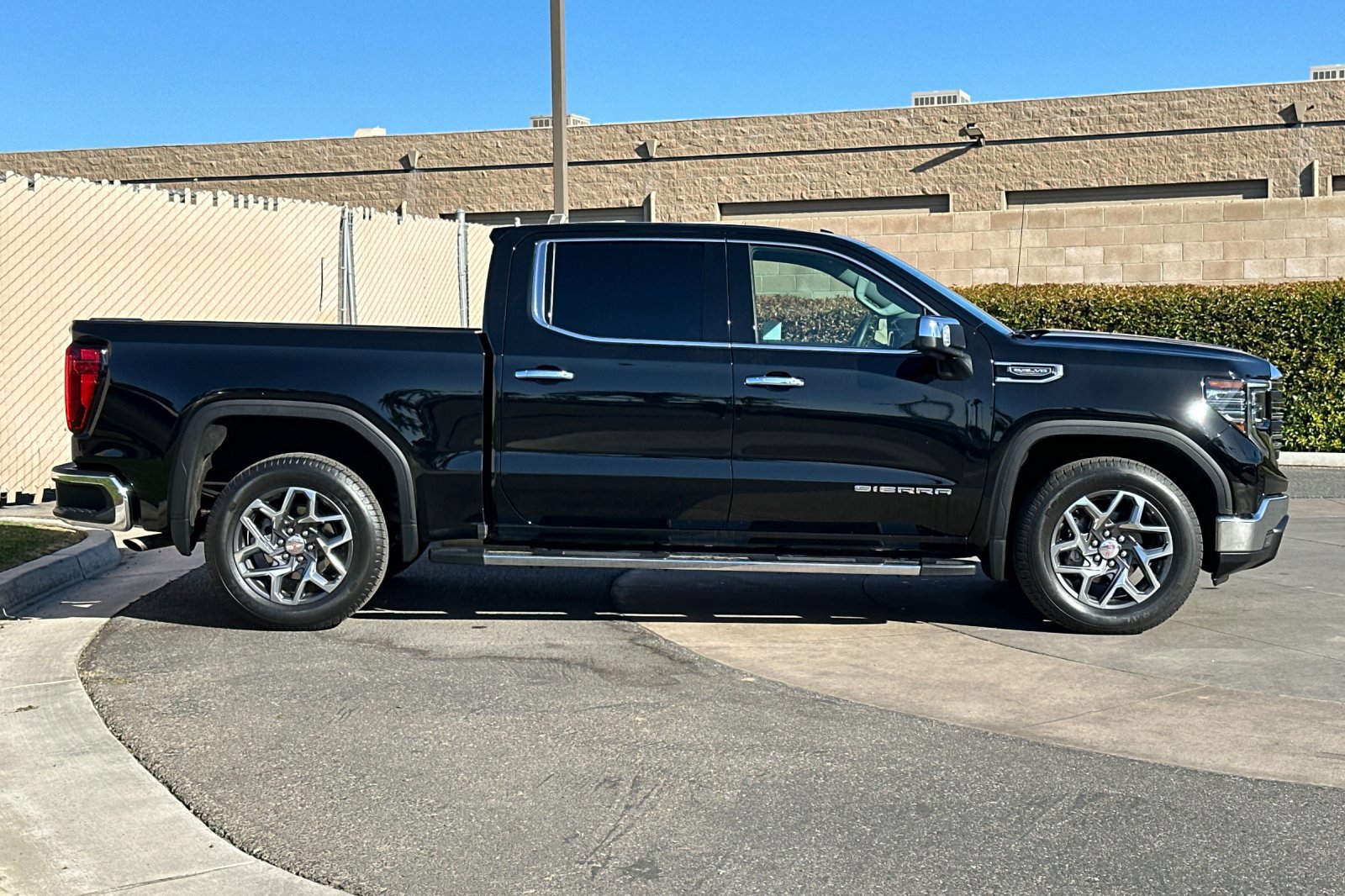 Certified 2026 GMC Sierra 1500 SLT w/ SLT Premium Package RWD image 3