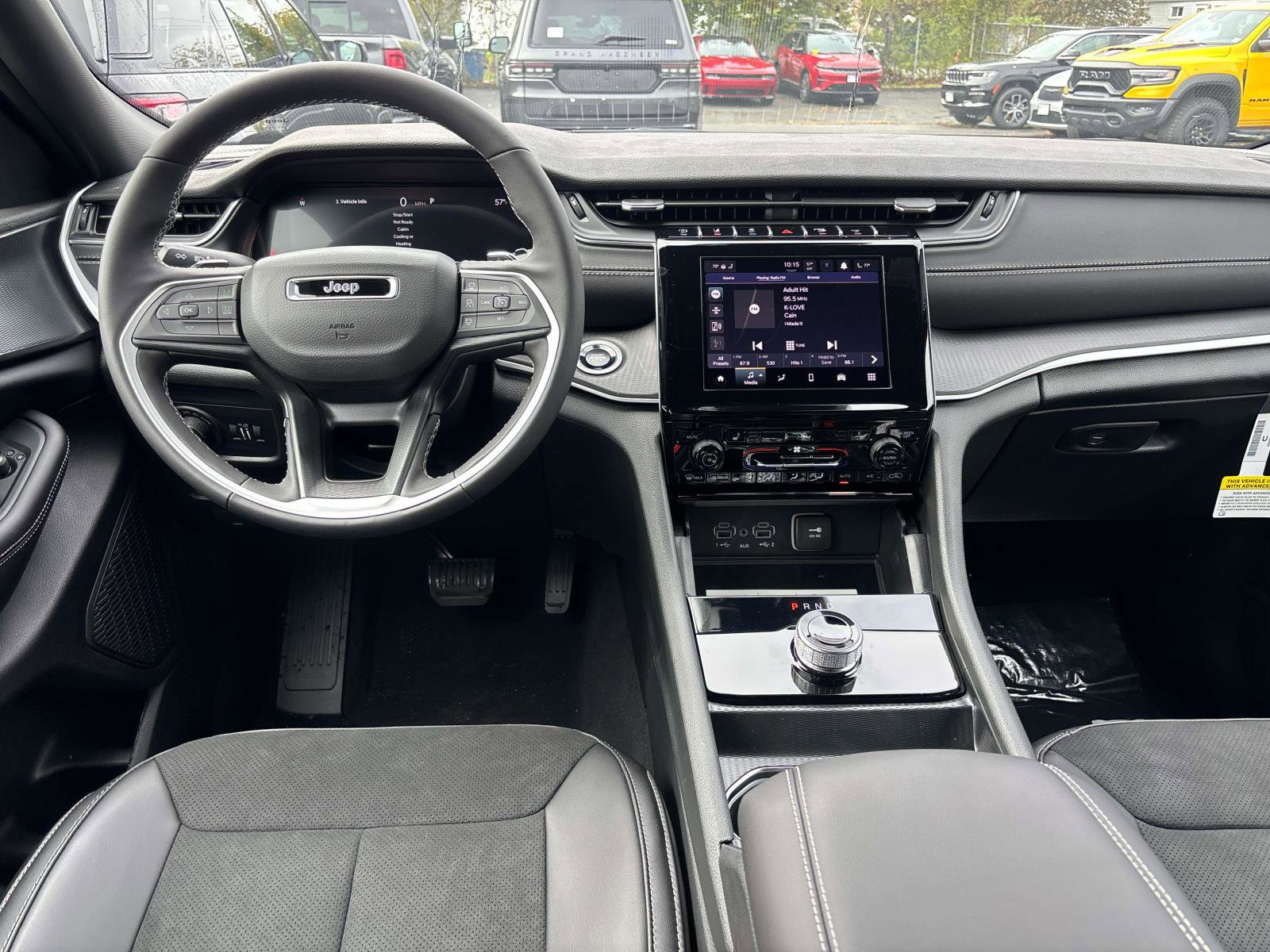 New 2025 Jeep Grand Cherokee L Laredo image 9