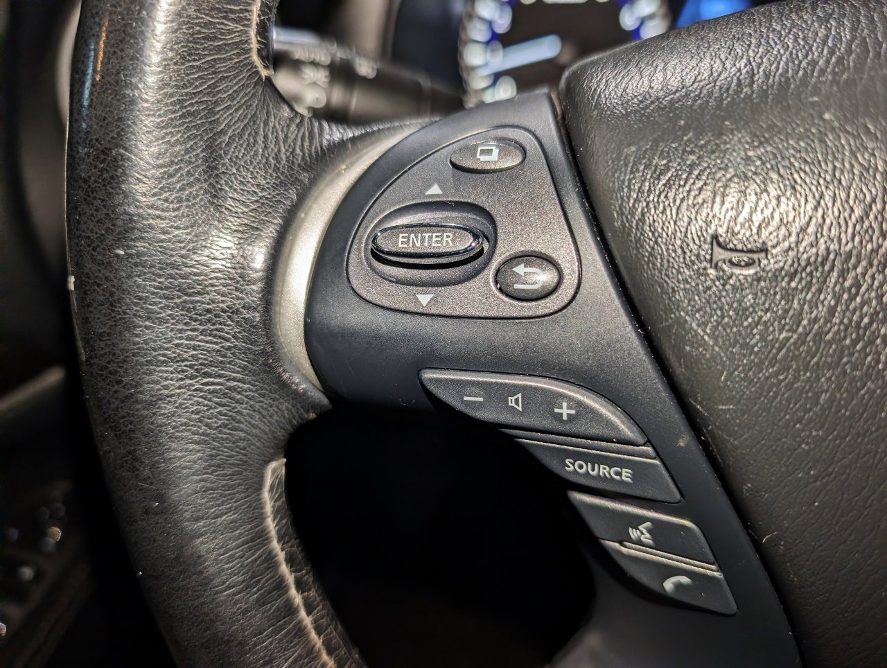 Used 2016 INFINITI QX60 Luxe w/ Premium Plus Package image 47