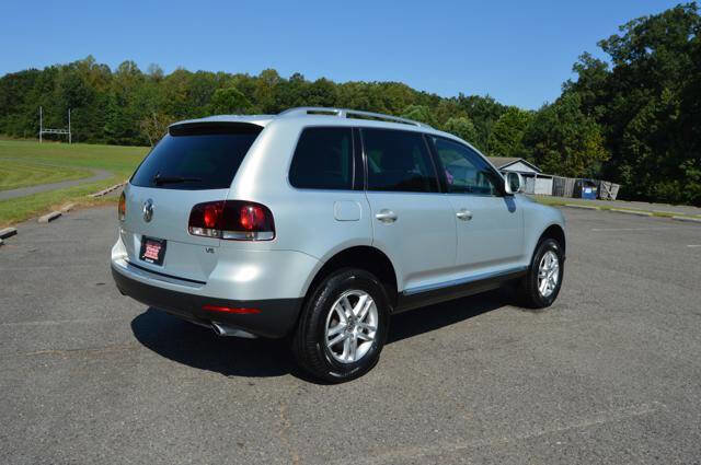 Used 2009 Volkswagen Touareg VR6 image 8