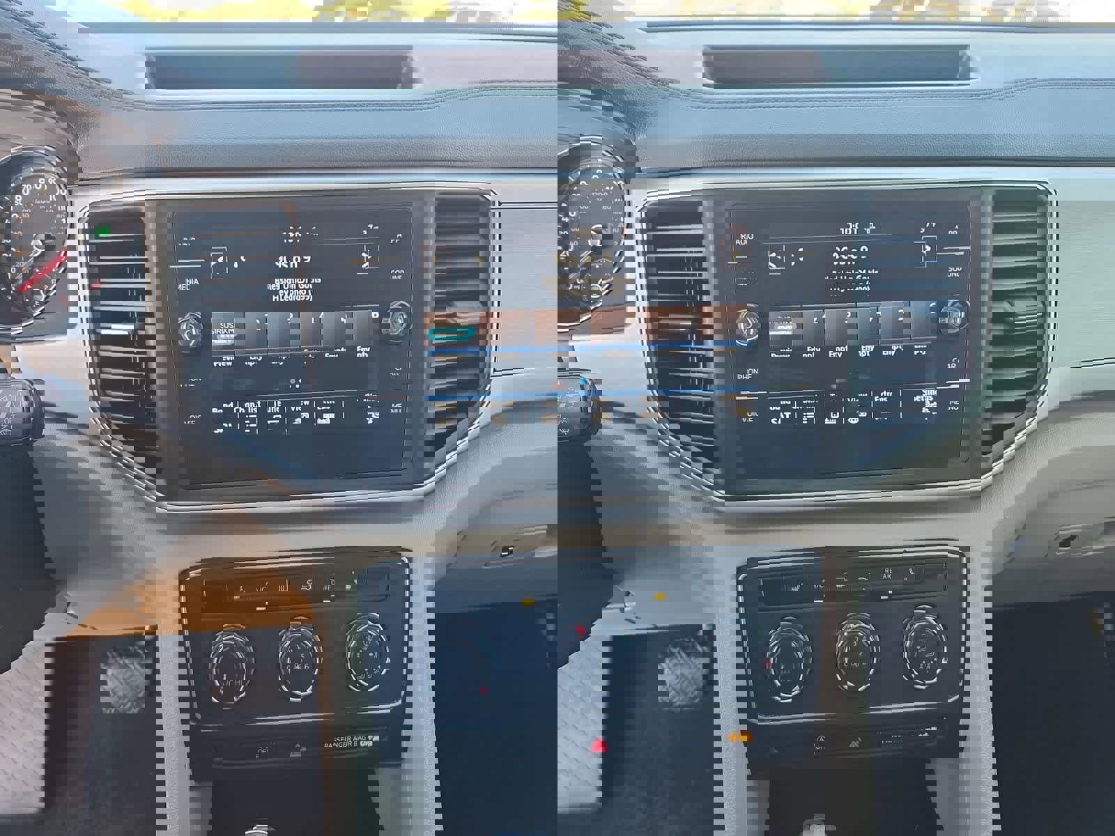 Used 2018 Volkswagen Atlas SE image 27