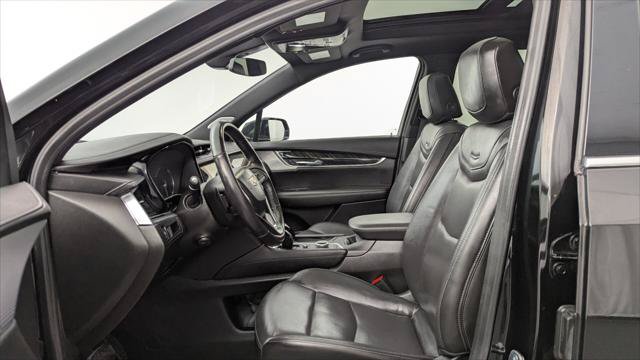 Used 2025 Cadillac XT6 Premium Luxury FWD image 14