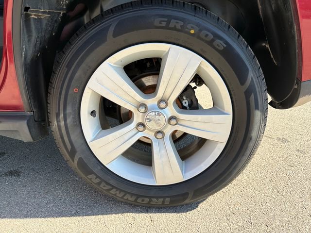 Used 2017 Jeep Compass Latitude image 25