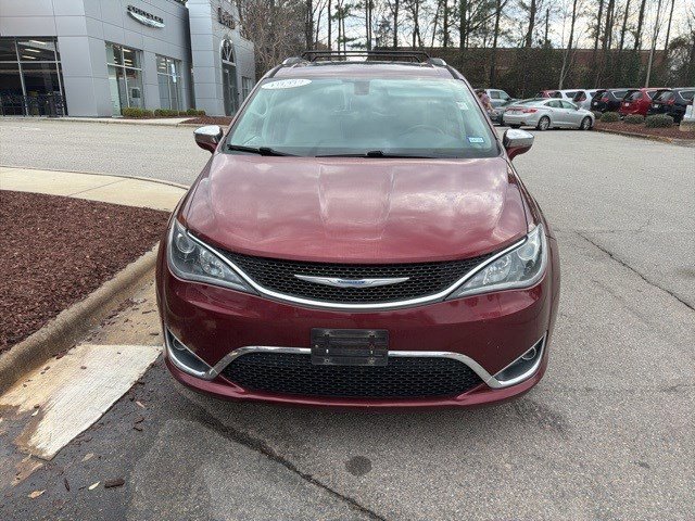 Used 2018 Chrysler Pacifica Limited w/ Tire & Wheel Group image 9