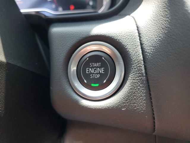 Used 2024 GMC Yukon XL SLT w/ SLT Luxury Package RWD image 24