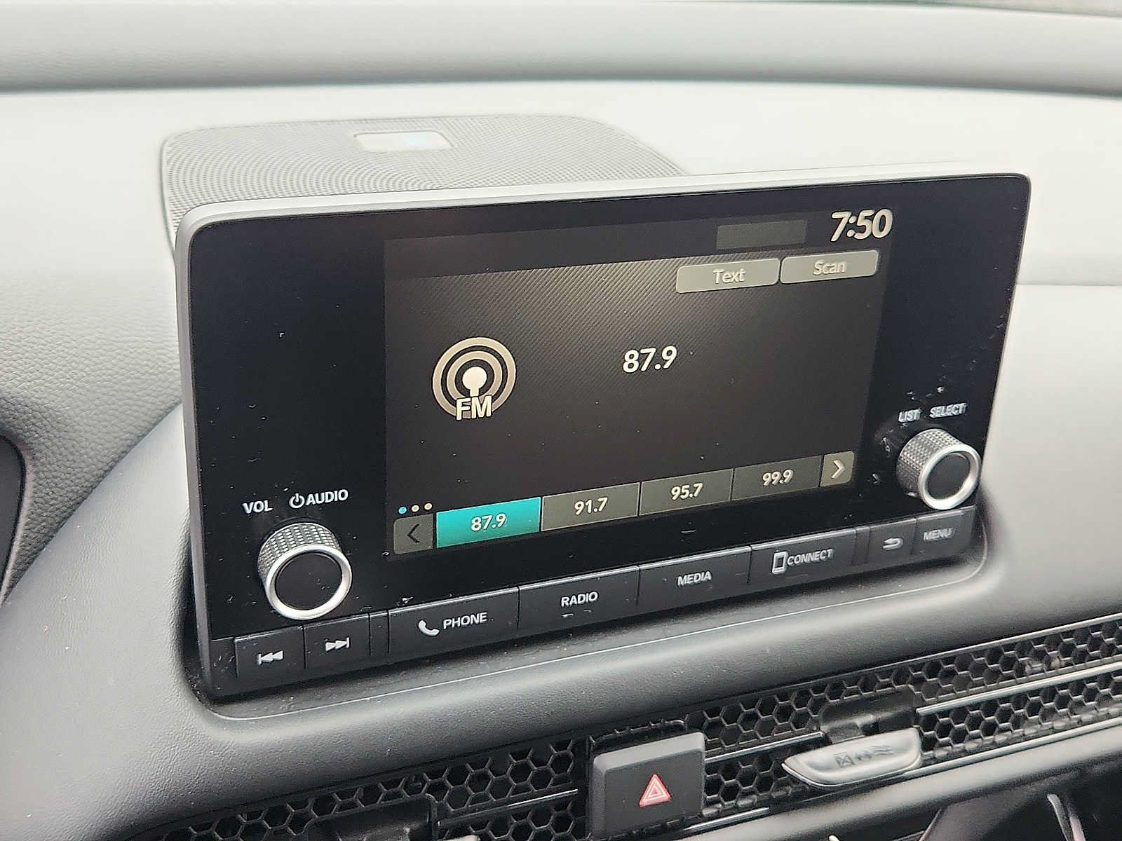 Certified 2024 Honda HR-V LX image 16