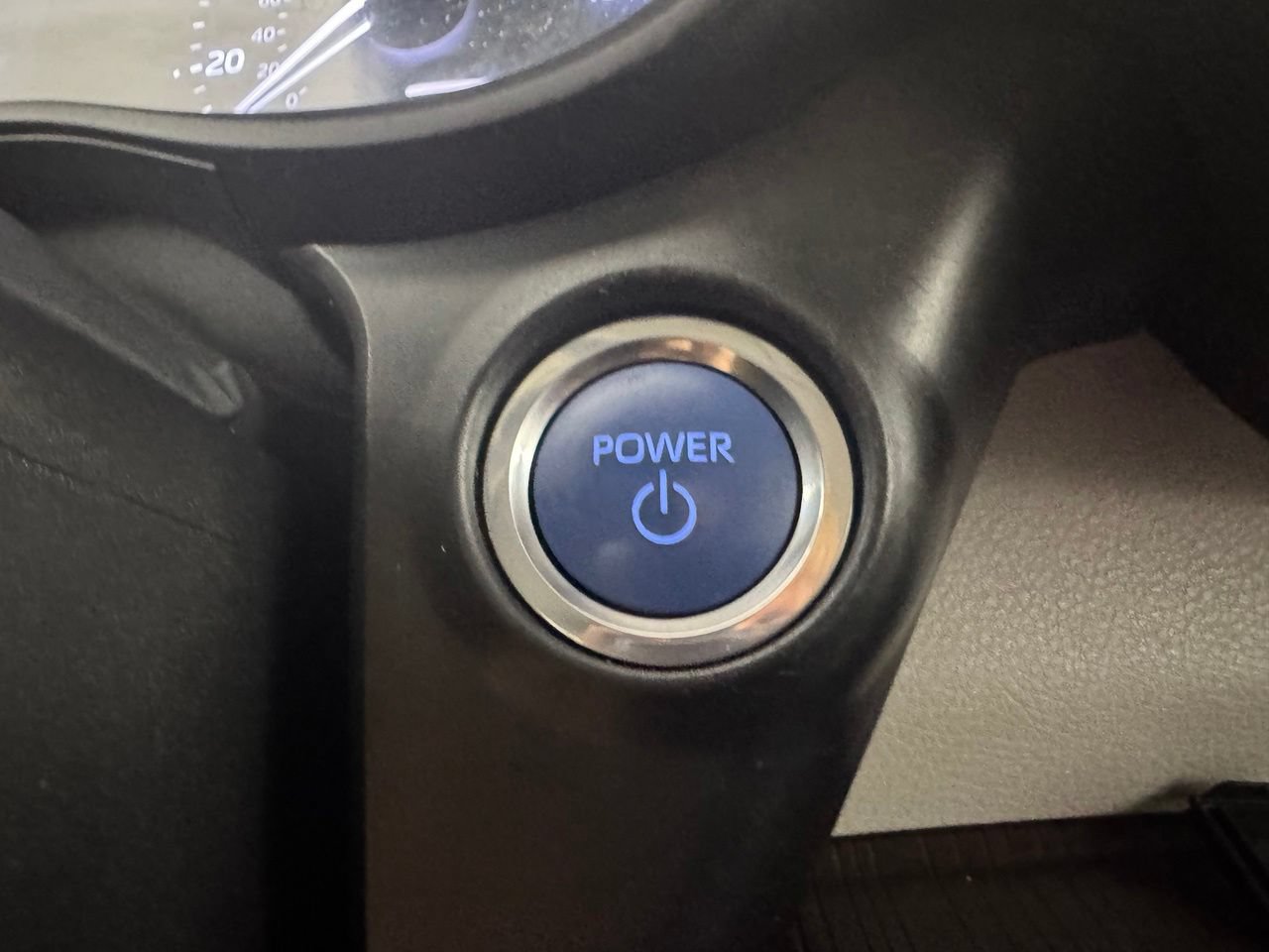 Used 2023 Toyota Sienna XLE FWD image 20