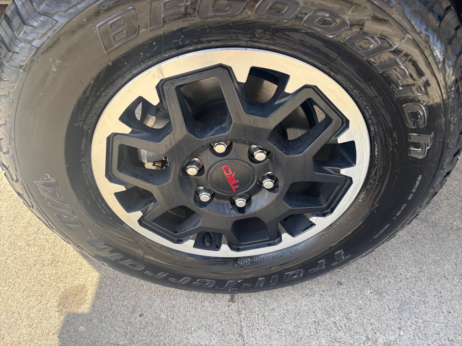 Used 2025 Toyota Tacoma TRD Off-Road AWD/4WD image 27