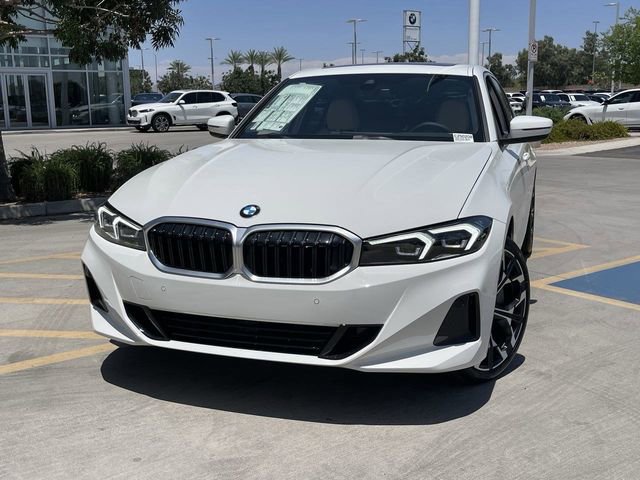 Used 2025 BMW 330i xDrive Sedan w/ Convenience Package AWD/4WD image 3