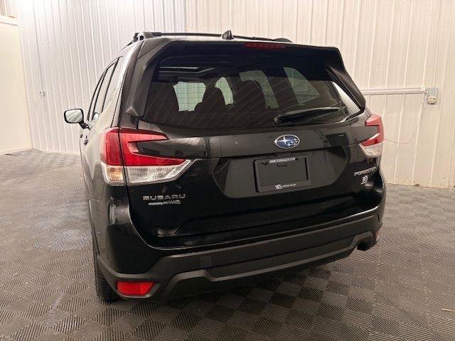 Used 2024 Subaru Forester Premium image 4