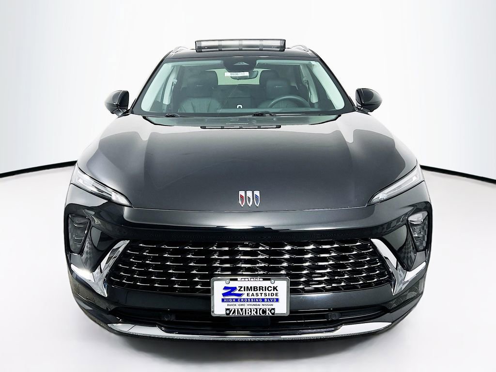 Used 2025 Buick Envision Avenir image 2