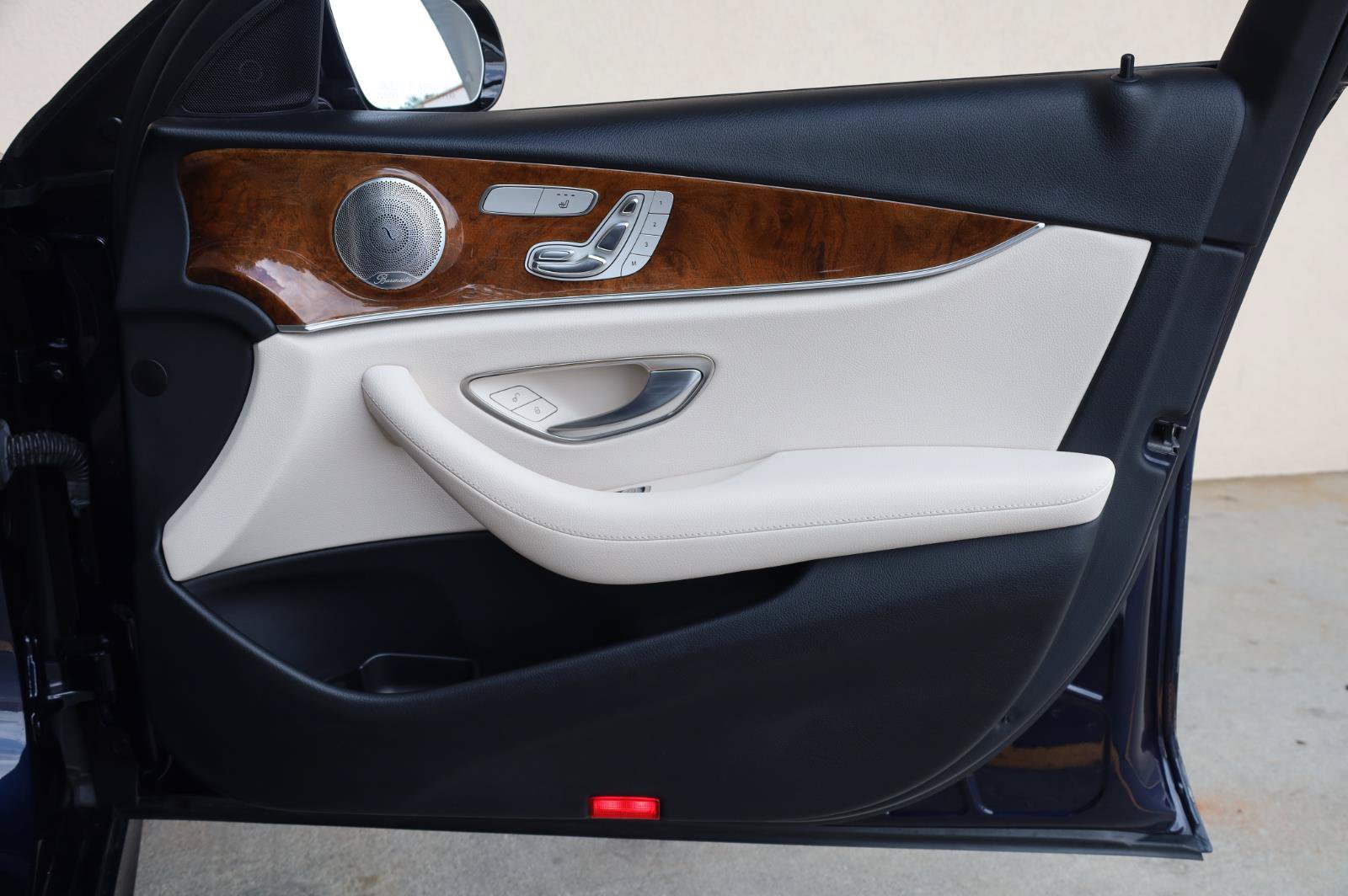 Used 2019 Mercedes-Benz E 300 4MATIC image 29