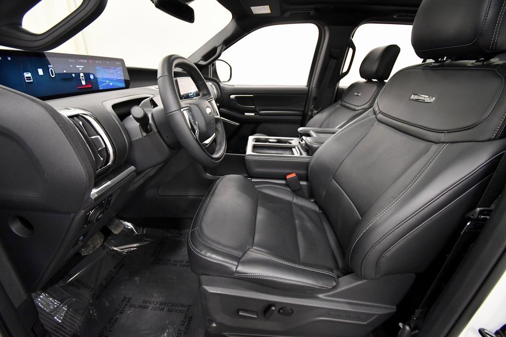 Used 2025 Ford Expedition Max Platinum w/ Stealth Performance Package image 15