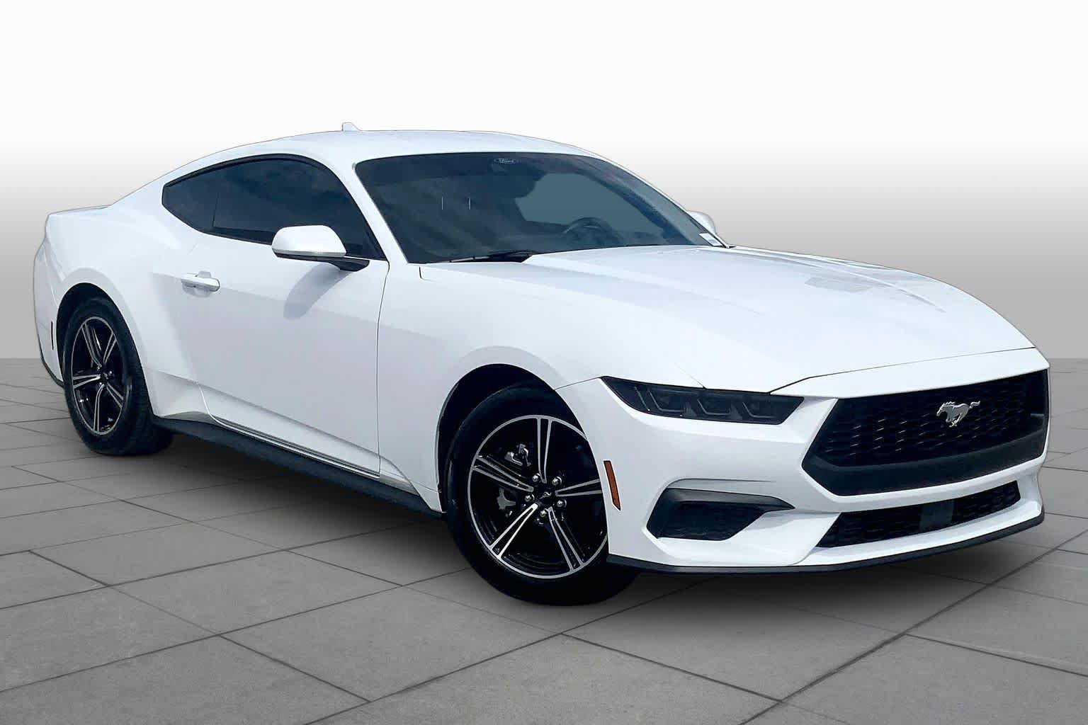 Certified 2025 Ford Mustang Coupe RWD image 3